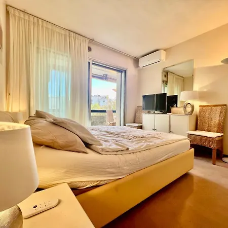 B038 Spacieux Proche Croisette Parking * Cannes